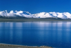 雪山　湖图片